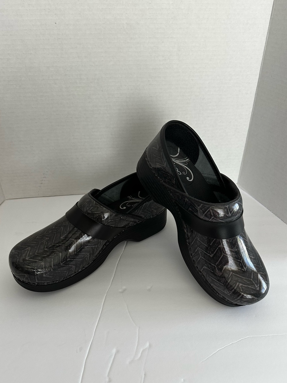 Abeo Women's Professional Clog Size 8.5